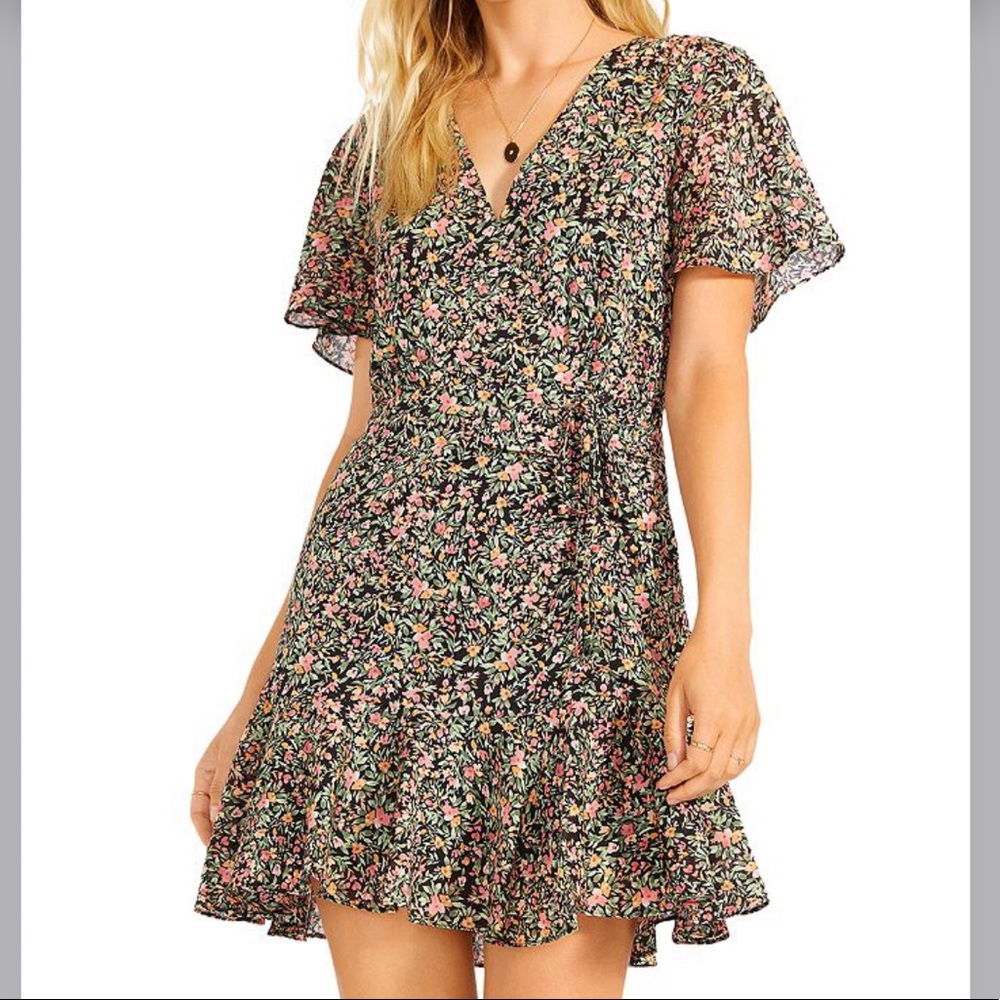 BB Dakota Counting Petals Dress